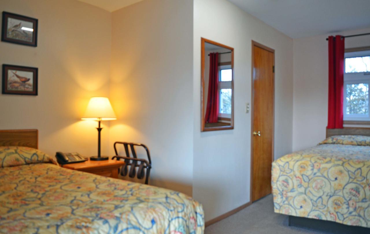 Little River Inn Motel Leon Екстериор снимка