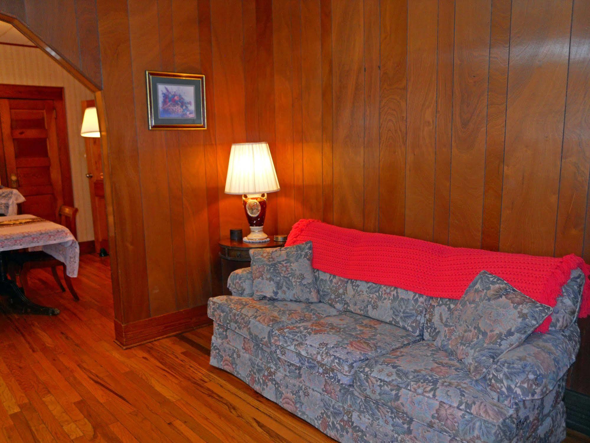 Little River Inn Motel Leon Екстериор снимка