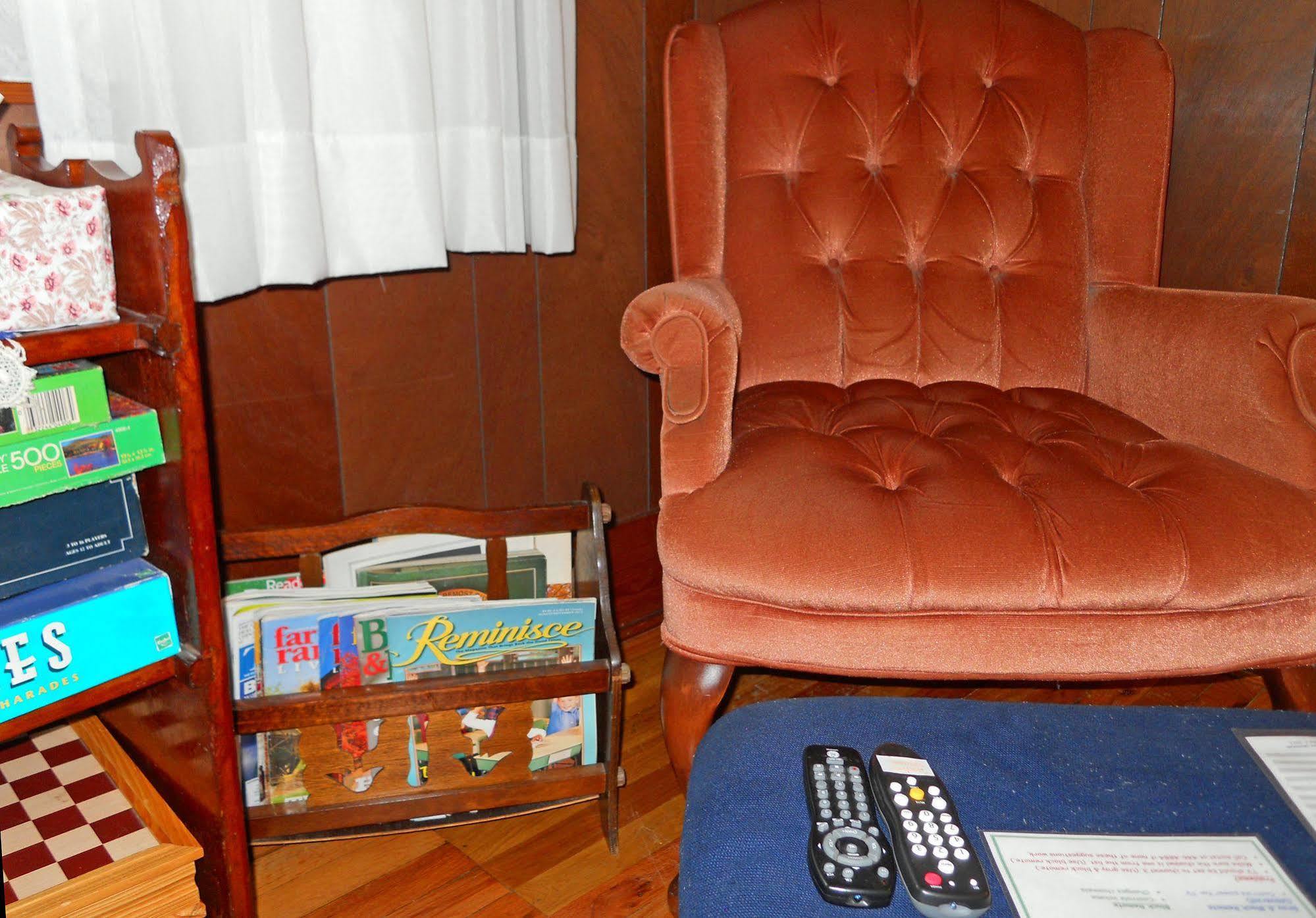 Little River Inn Motel Leon Екстериор снимка