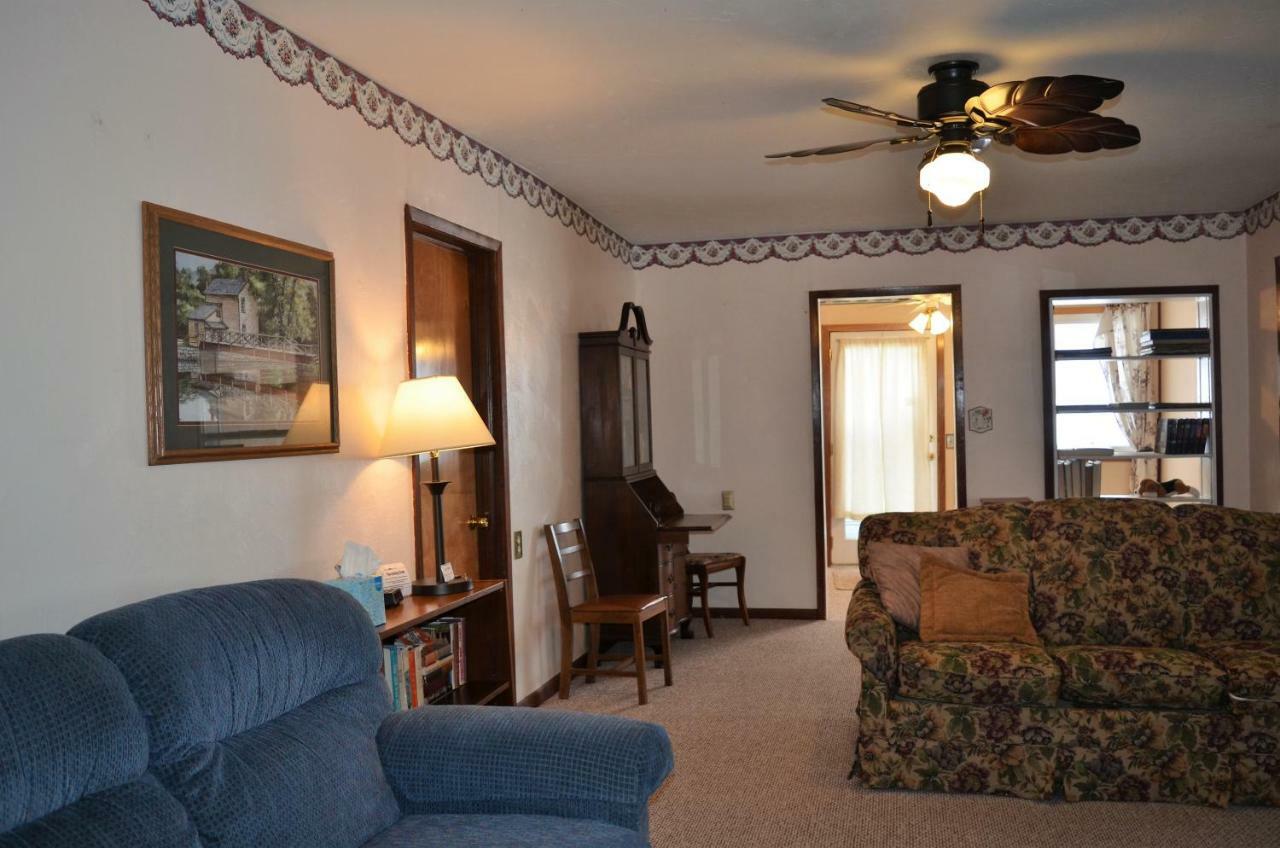 Little River Inn Motel Leon Екстериор снимка