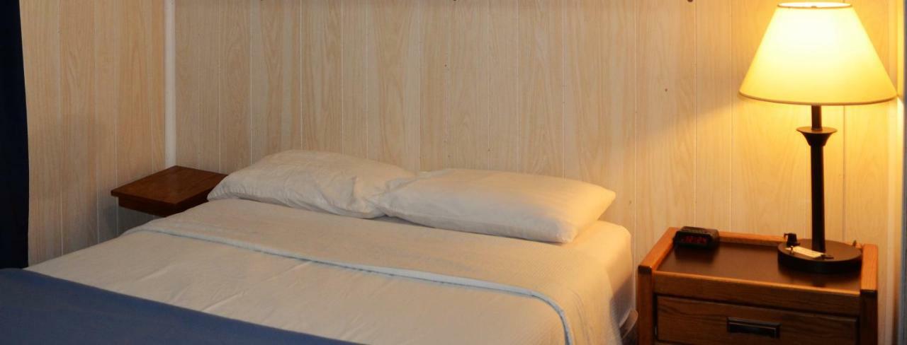 Little River Inn Motel Leon Екстериор снимка