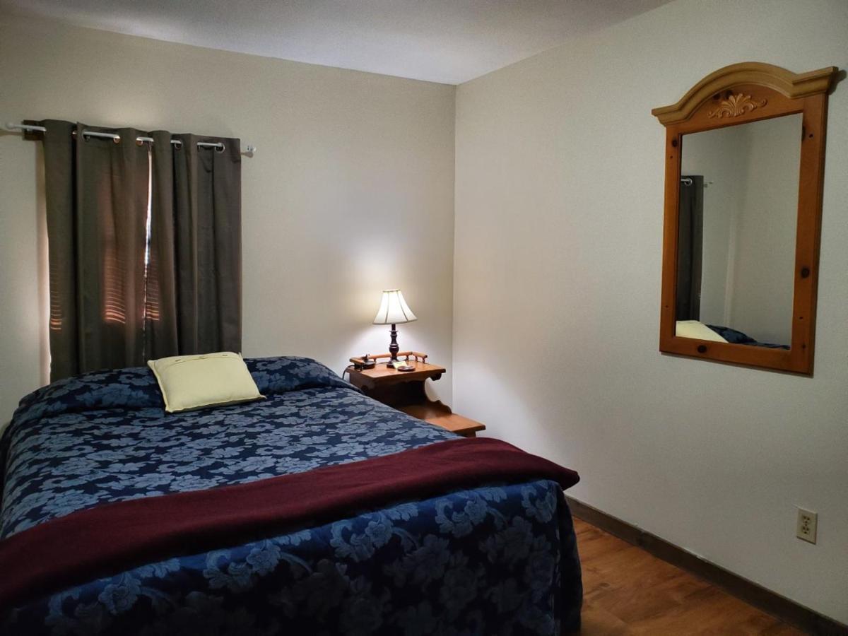 Little River Inn Motel Leon Екстериор снимка